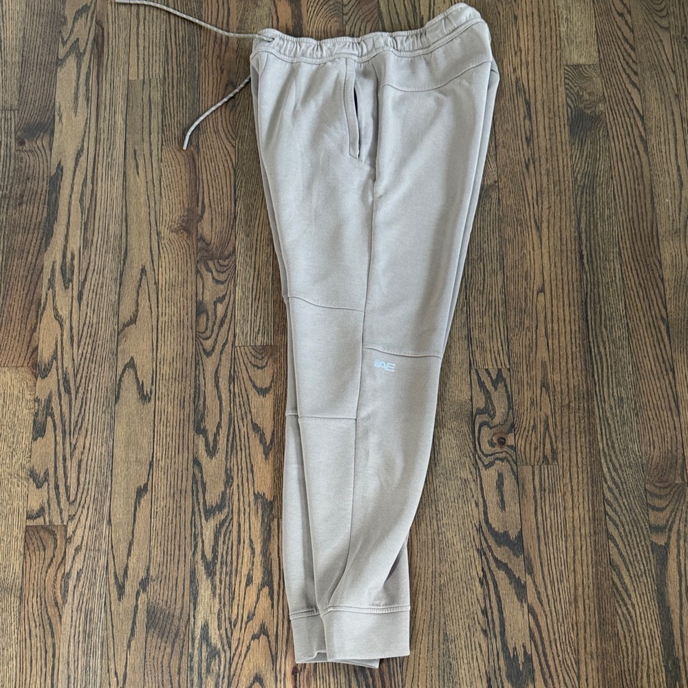 American Eagle 🦅 Beige Jogger Sweatpants